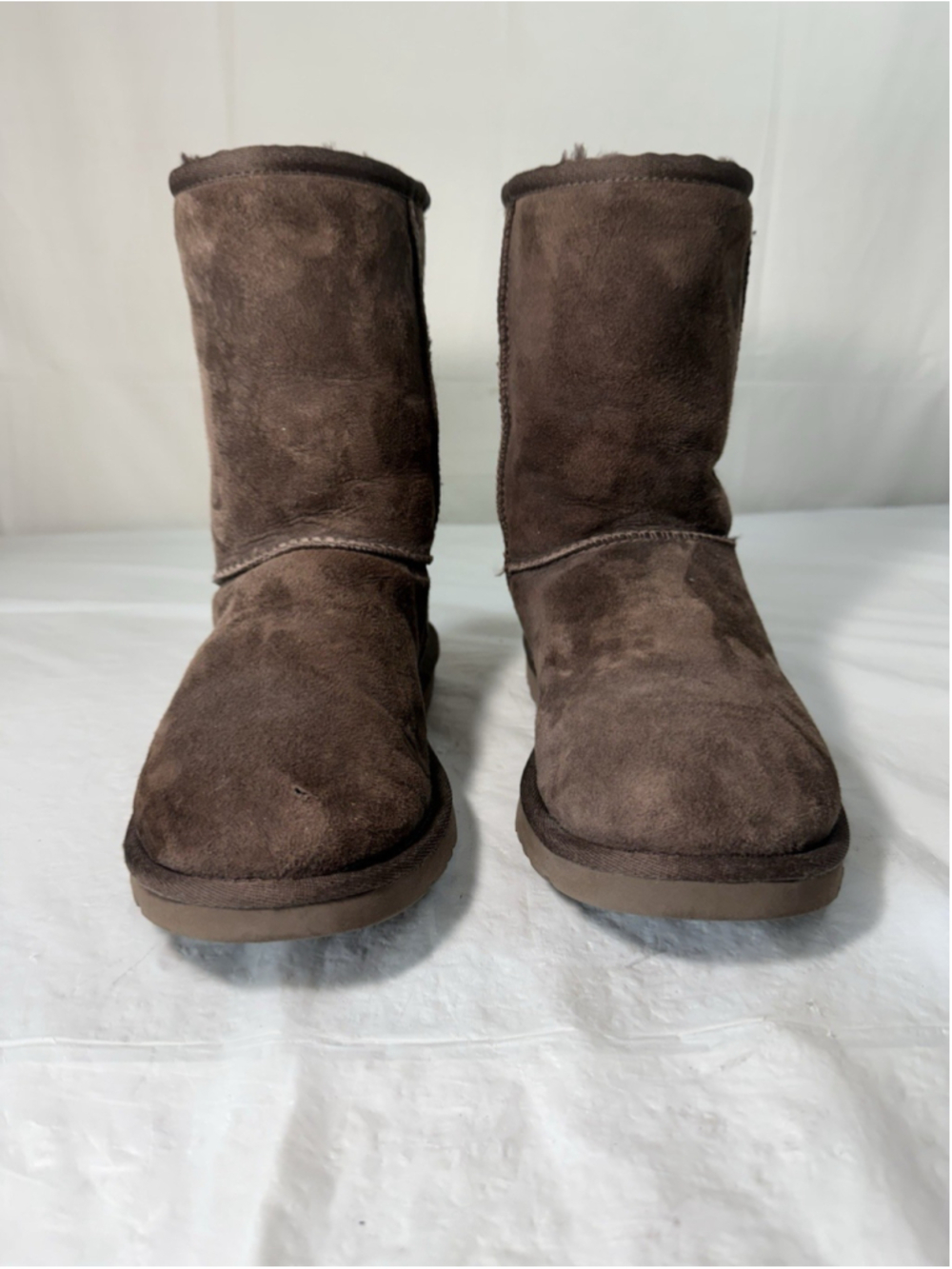 UGG 5825 W Brown Suede Classic Short Sheepskin Boot Size 6 M